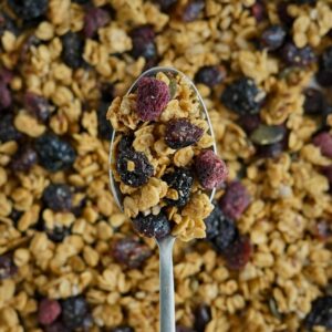 BERRIES GRANOLA makadamia