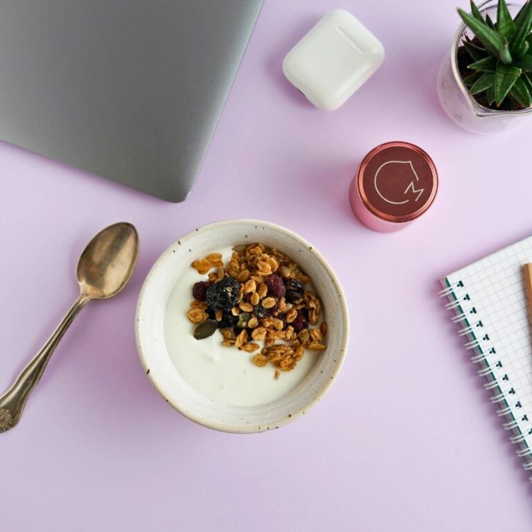 BERRIES GRANOLA makadamia