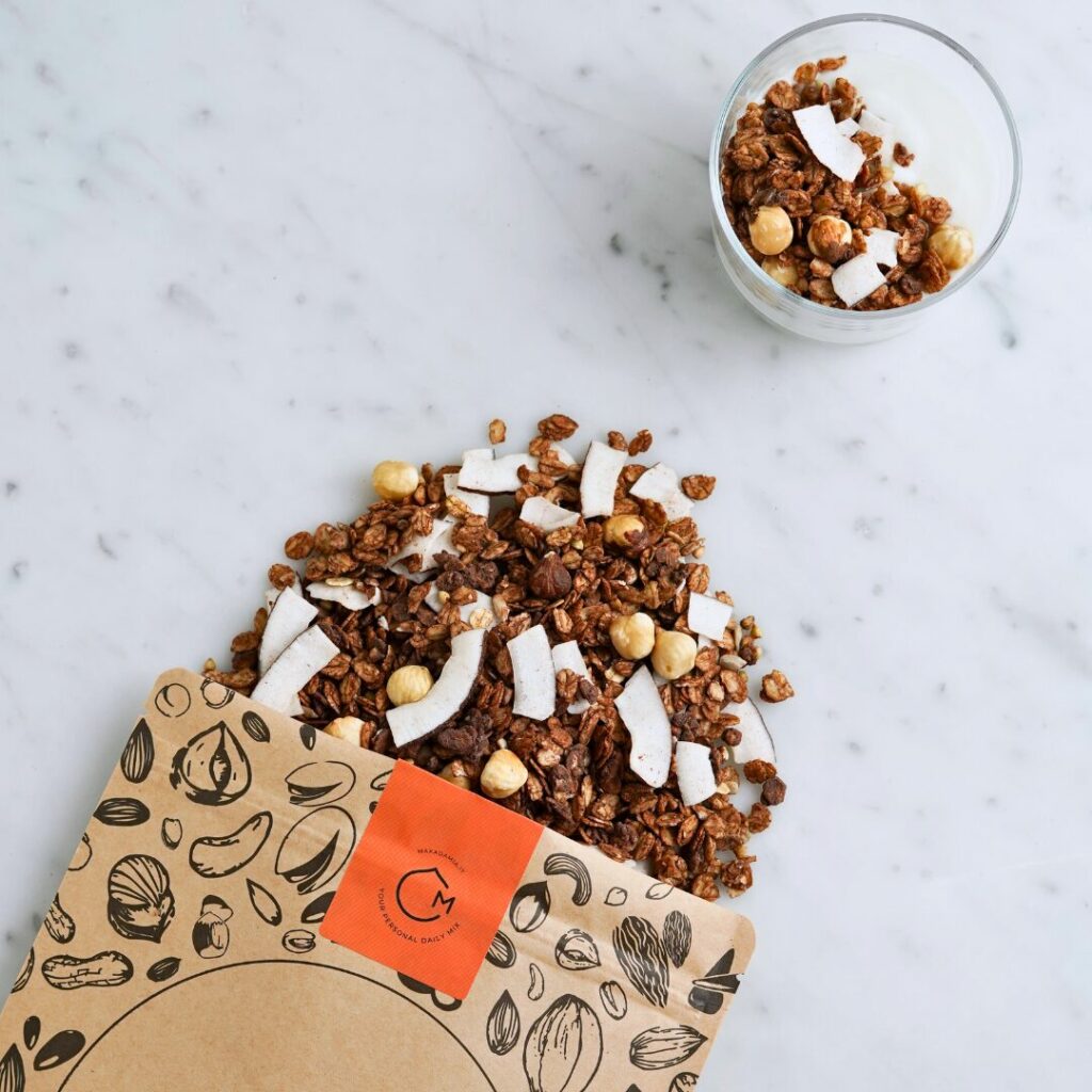 DARK COCONUT GRANOLA makadamia